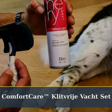 Praktijkdemonstratie van de ComfortCare Klitvrije Vacht Set bij een klitgevoelige hondenvacht